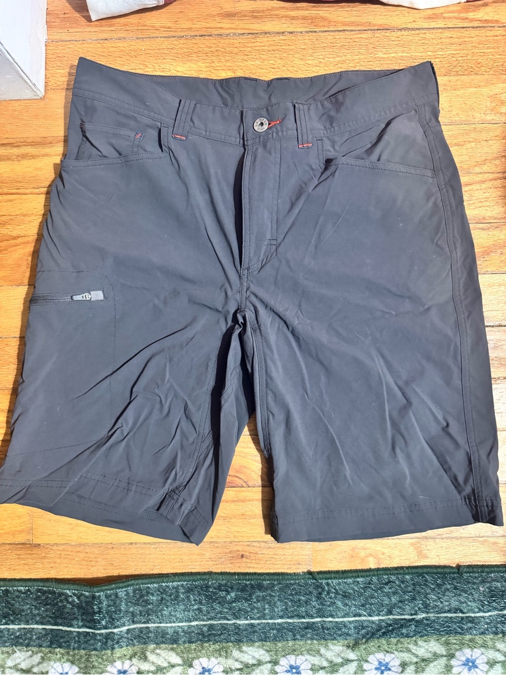 L.L. Bean Men's Black Stretch Hybrid Shorts